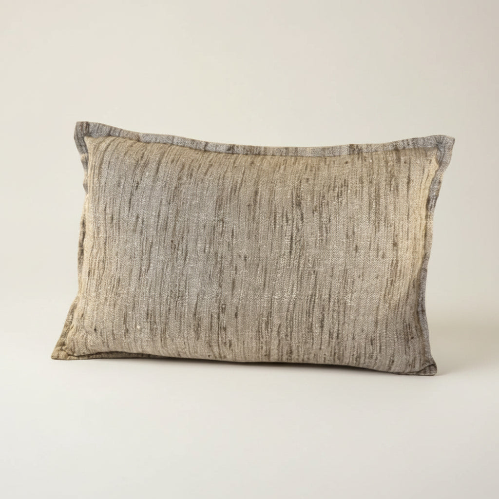 ELYNA2. SLUB WEAVE. SILK. CREAM.60X40CM CUSHION.