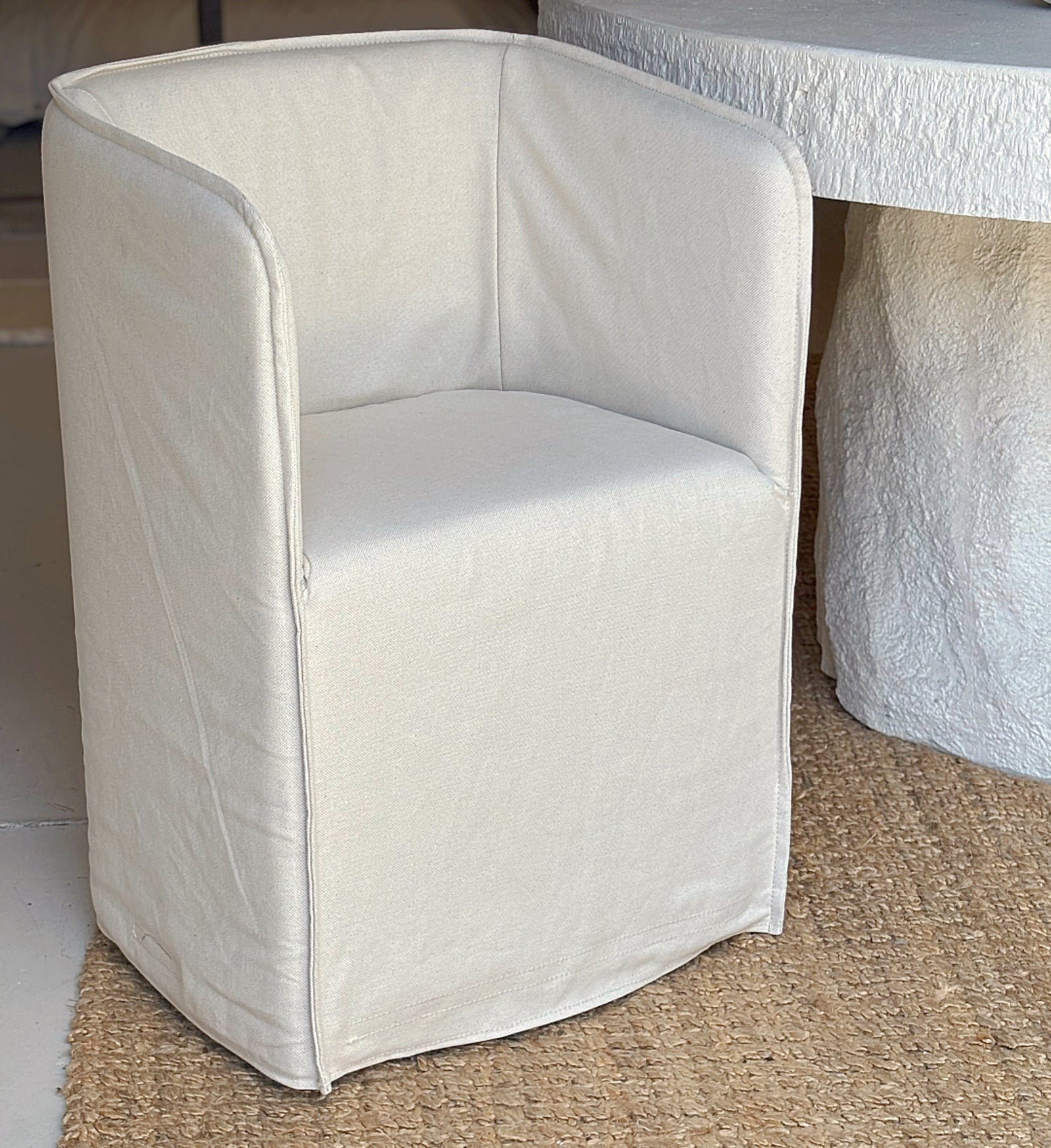 Dining Table: Granito, round GRC Stone Dining Table