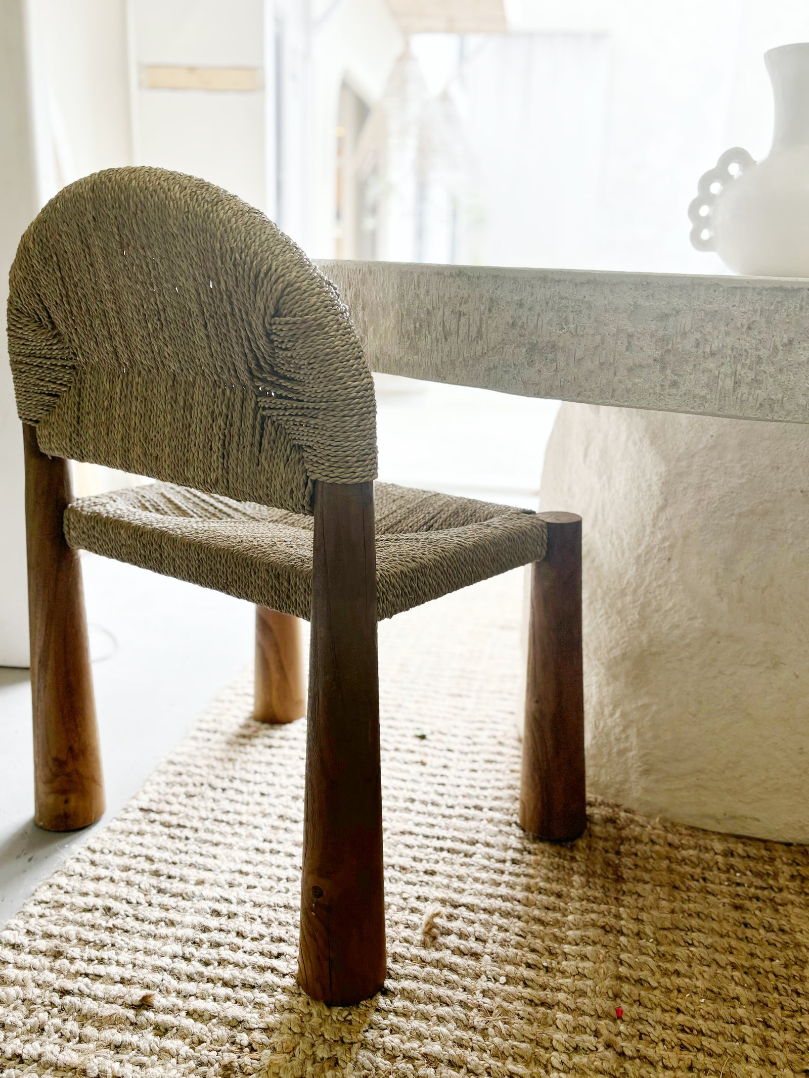 Mendong : Seagrass & Teak dining chair