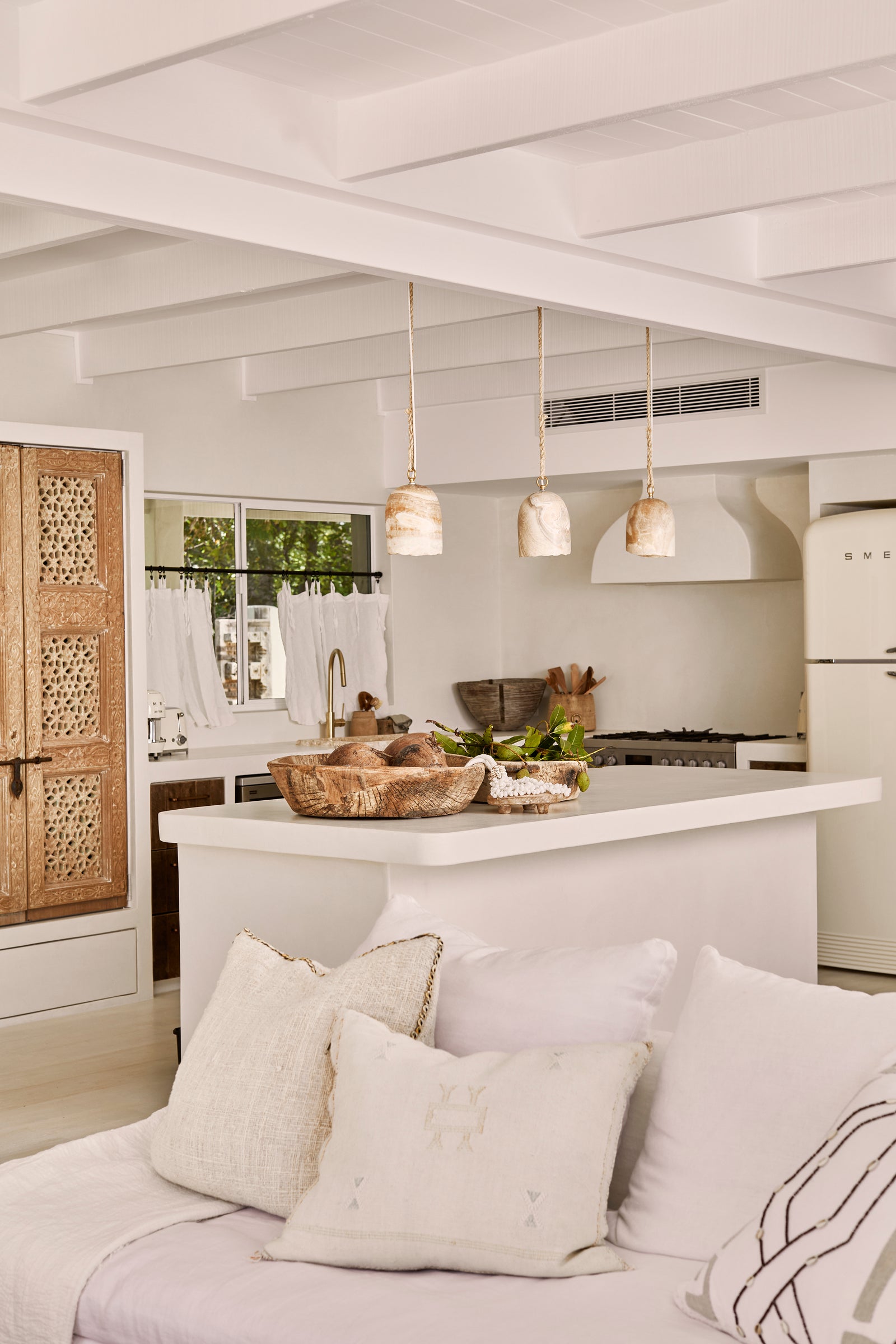 Alina : Onyx Pendant Light