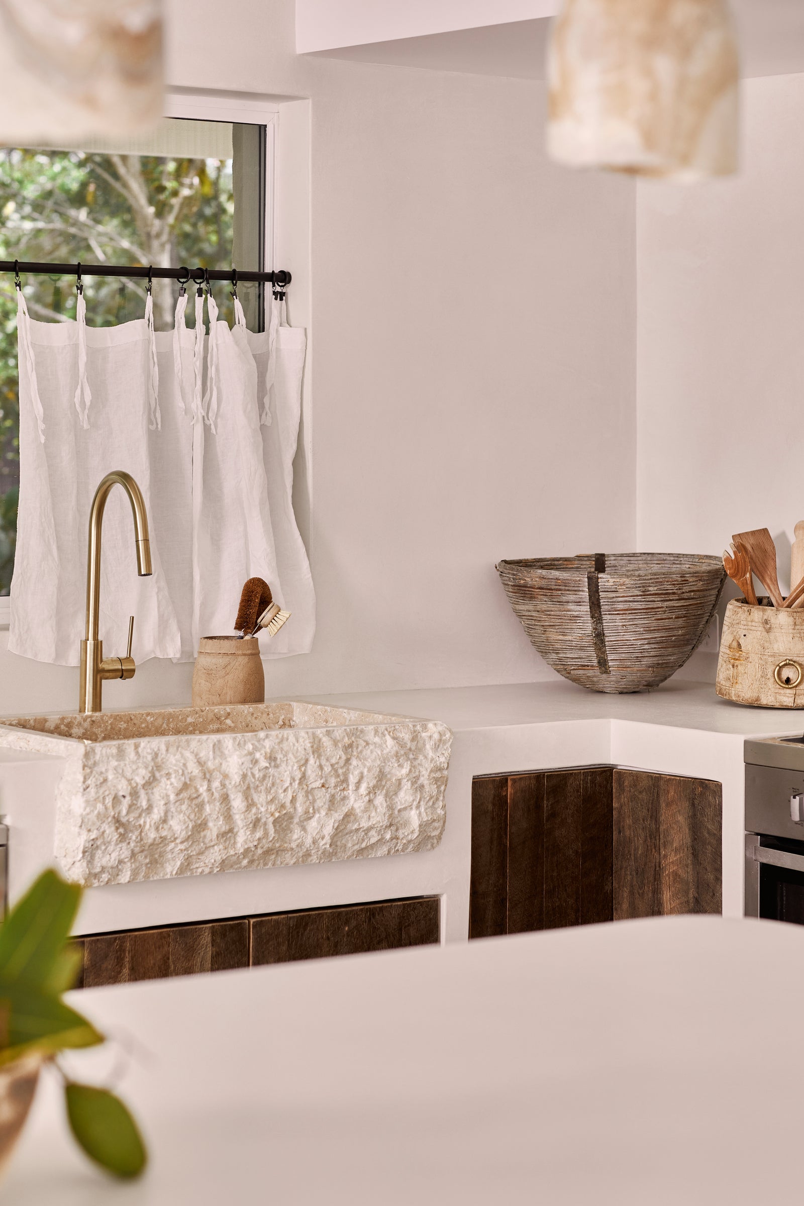 Alina : Onyx Pendant Light