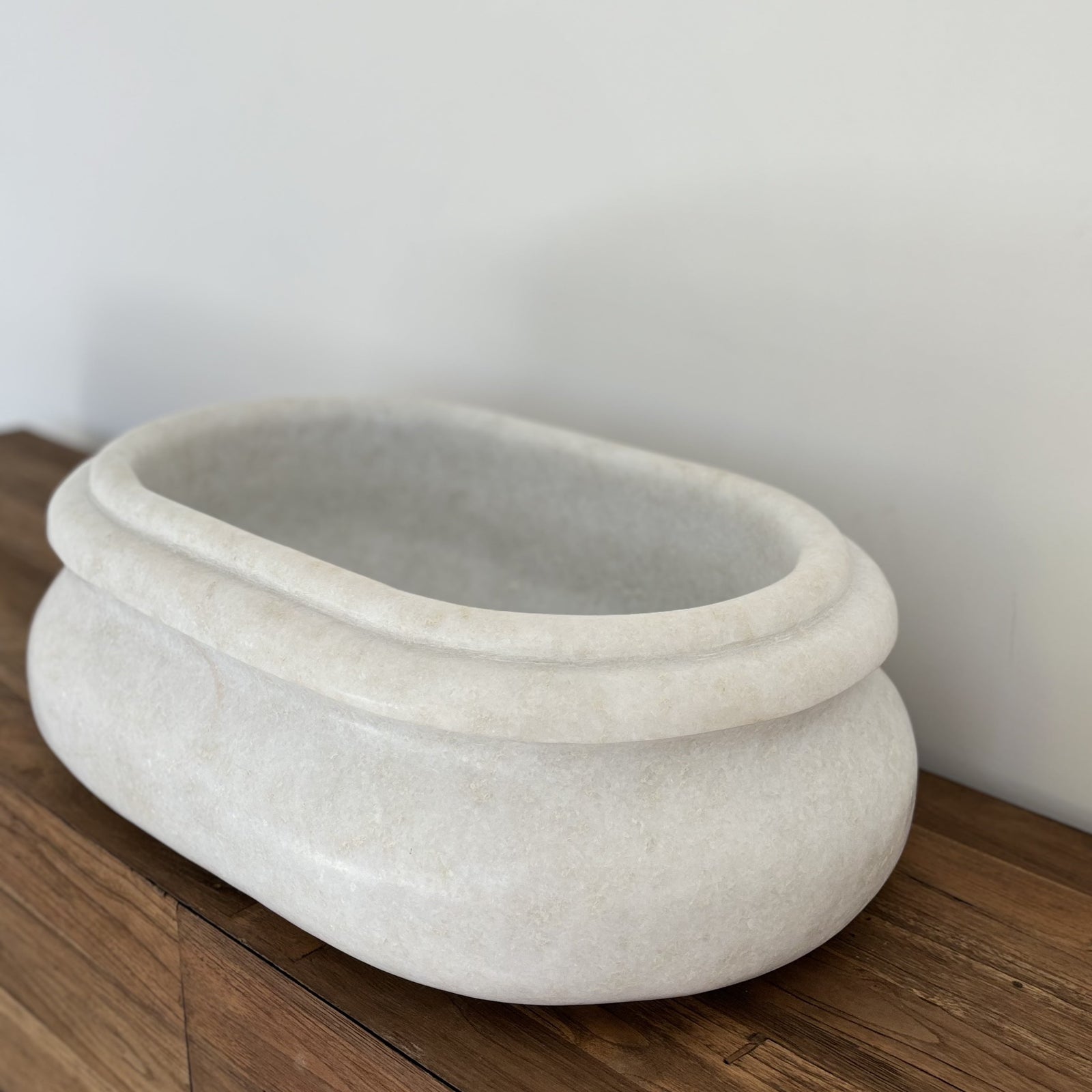 Isha : Oval White Marble 64cm Basin