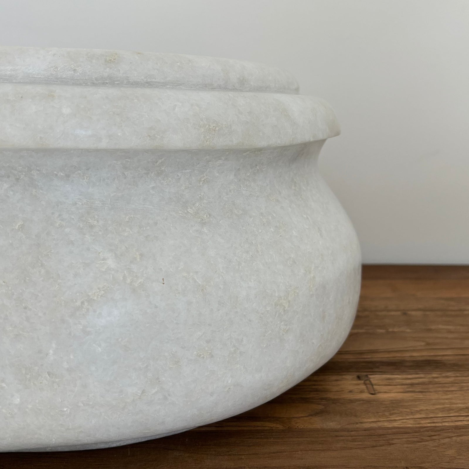 Isha : Oval White Marble 64cm Basin