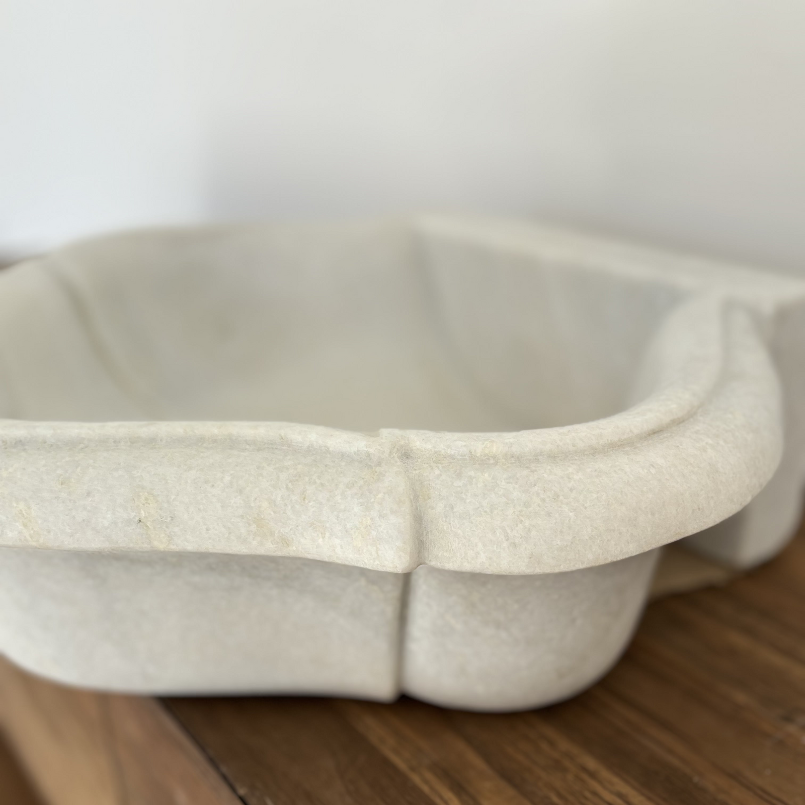 Ryka : Marble wash Basin