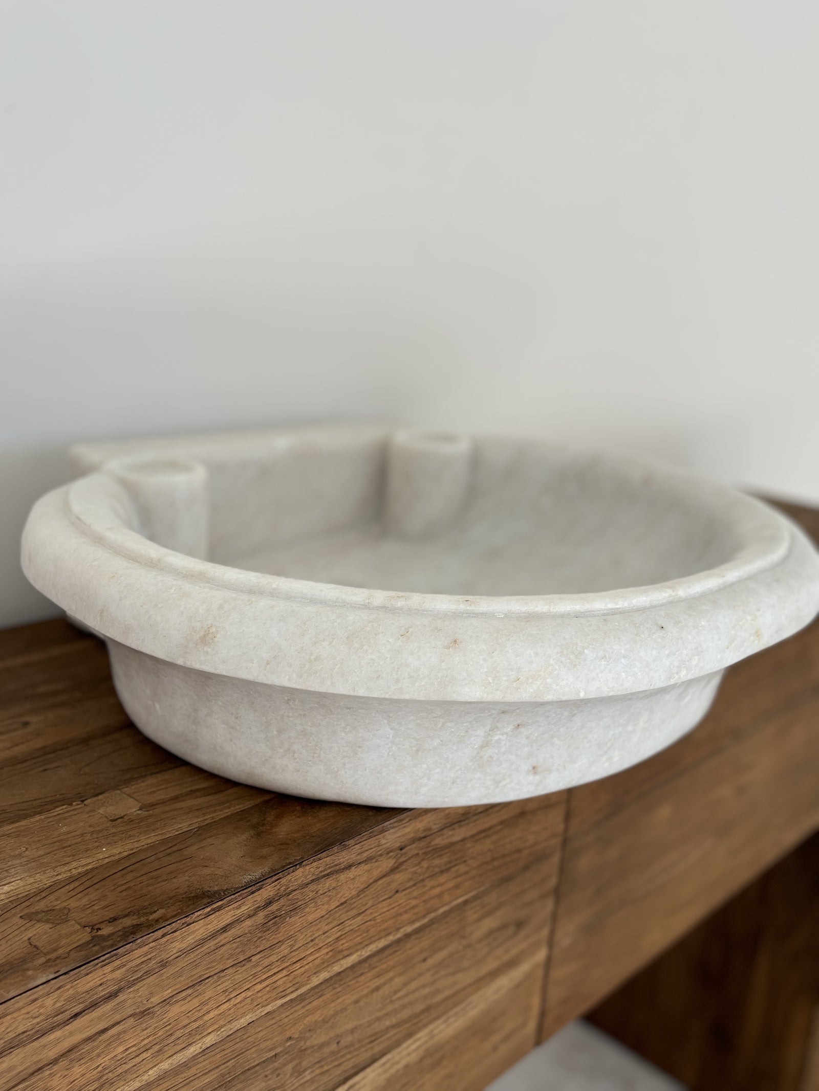 Eshana : Carved Marble Basin