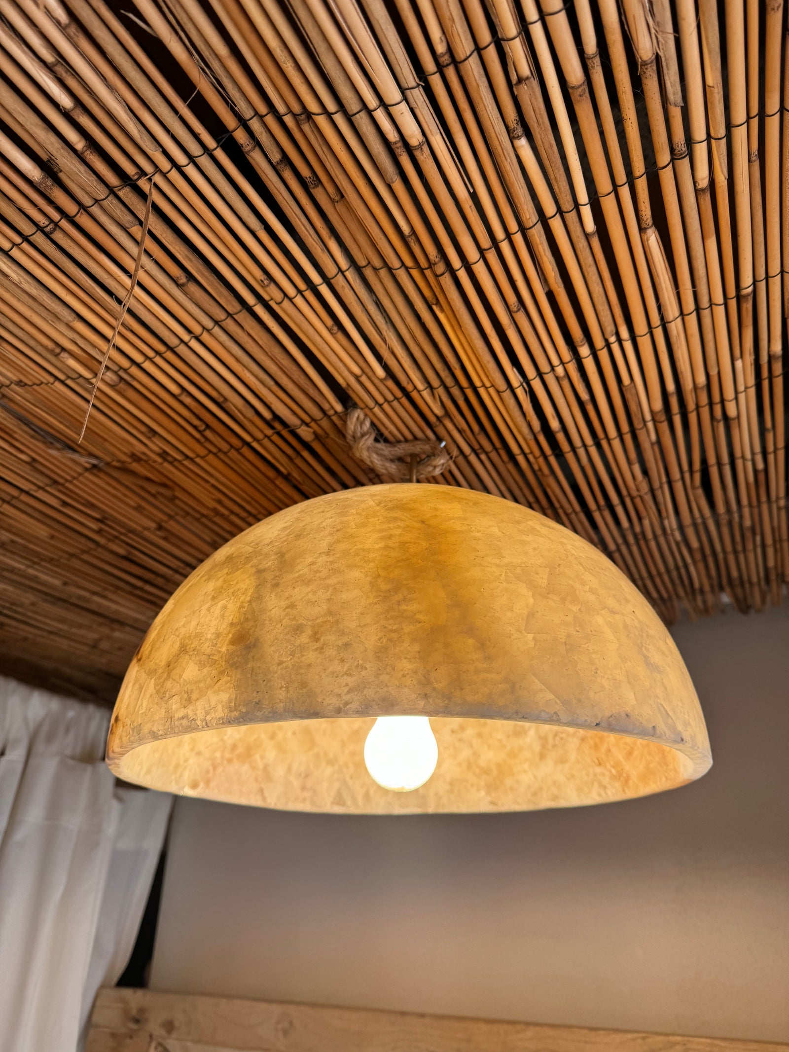 Shumba : Onyx polished pendant lamp