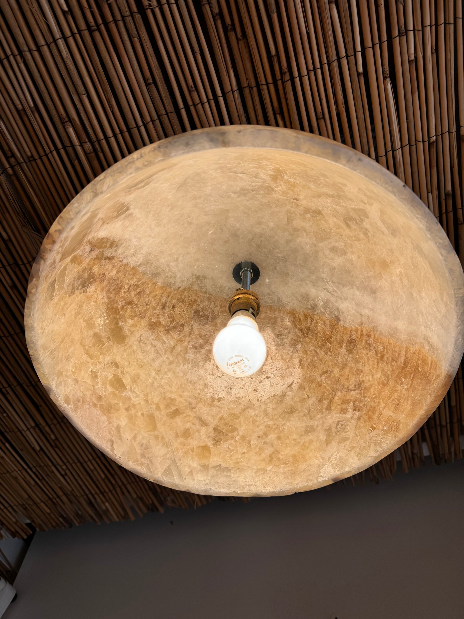 Shumba : Onyx polished pendant lamp
