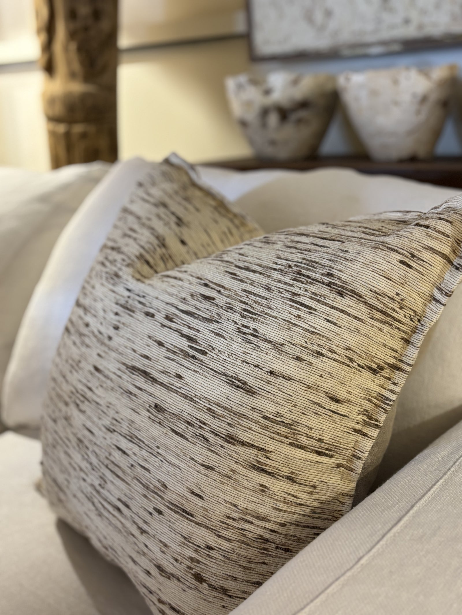 ELOISE. SILK THREADS, CREAM WITH BROWN.60 X 60CM CUSHIONS.