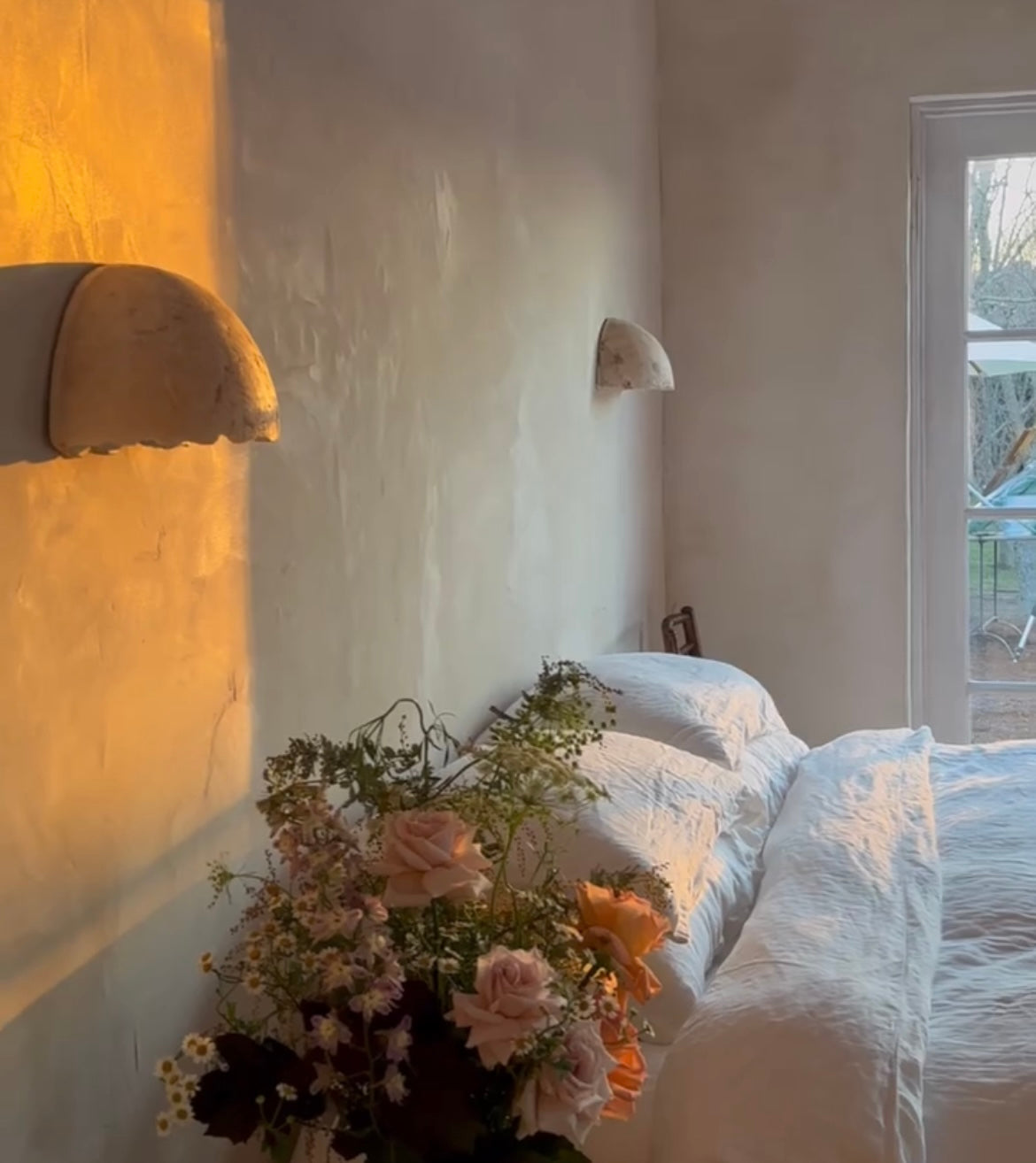 Jumbani : Onyx Wall Sconce.