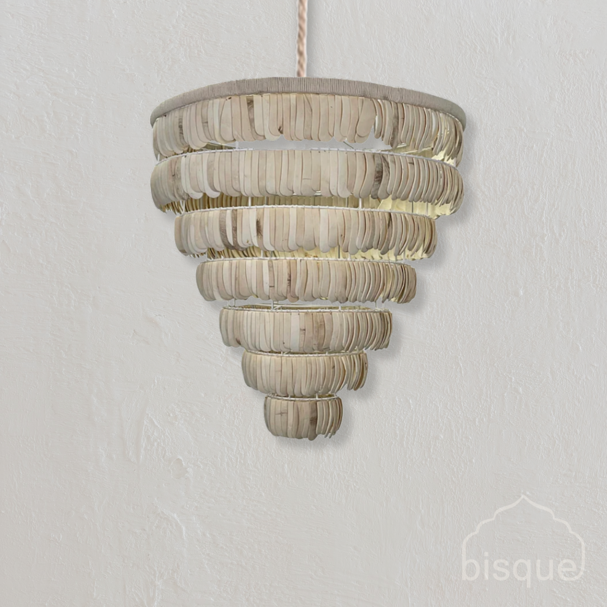 Juna : Coconut chandelier