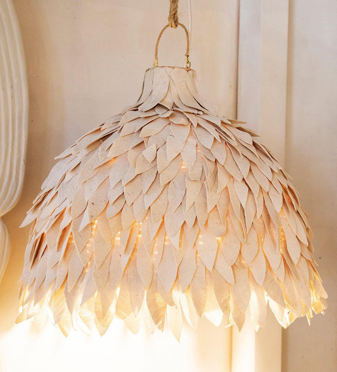 Adjua : Cotton Leaf Pendant Light