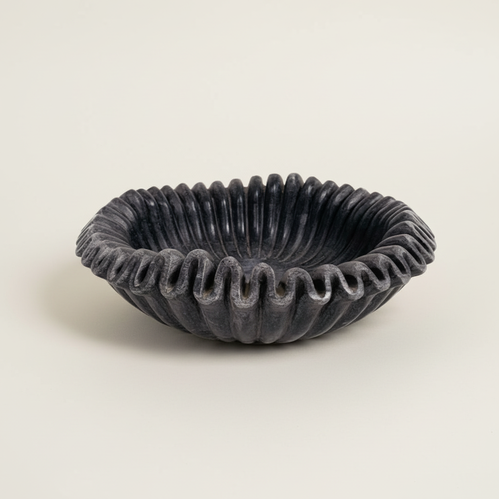 Leharuya : Marble Scalloped Bowl, Black, Small