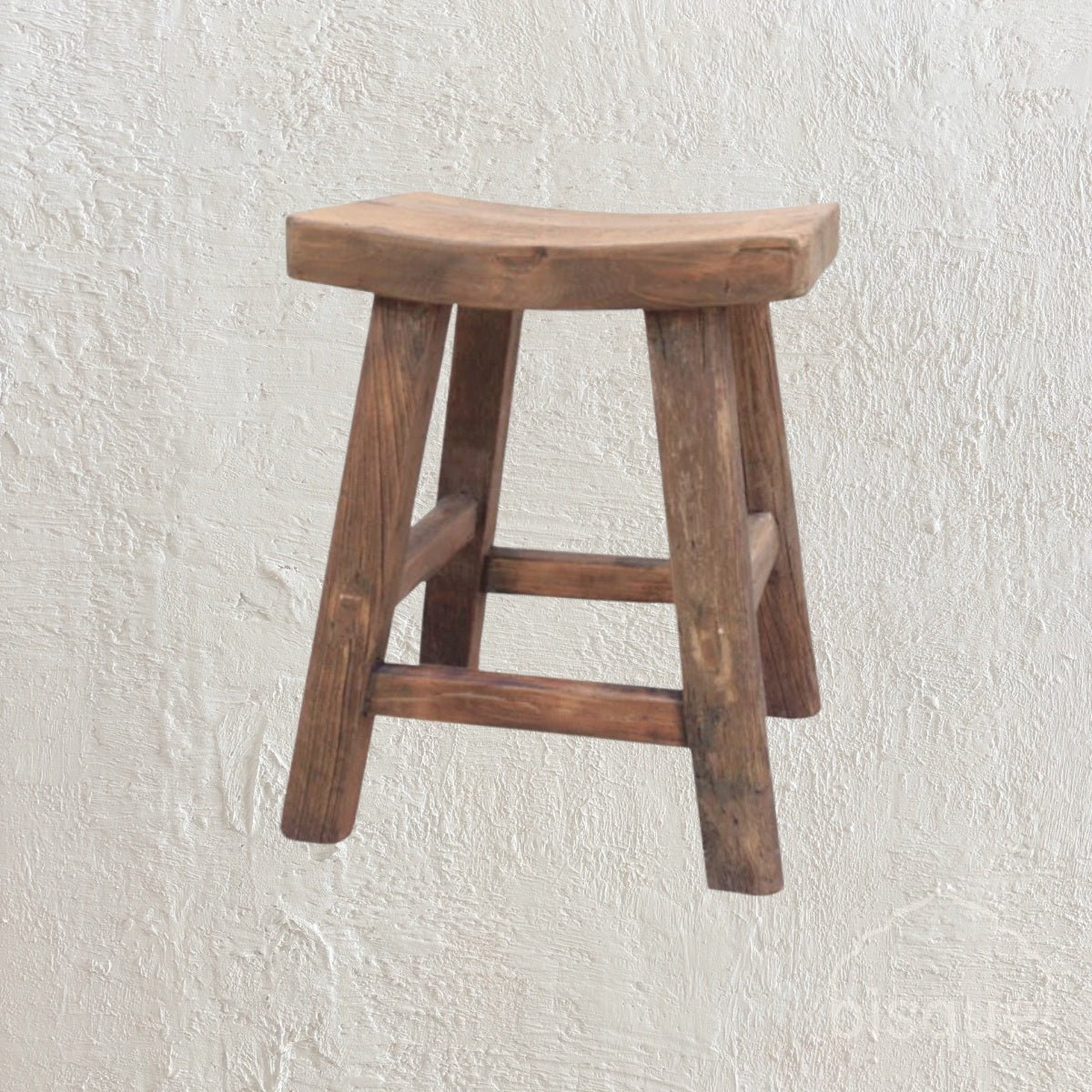 Dawie : Recycled pine concave stool