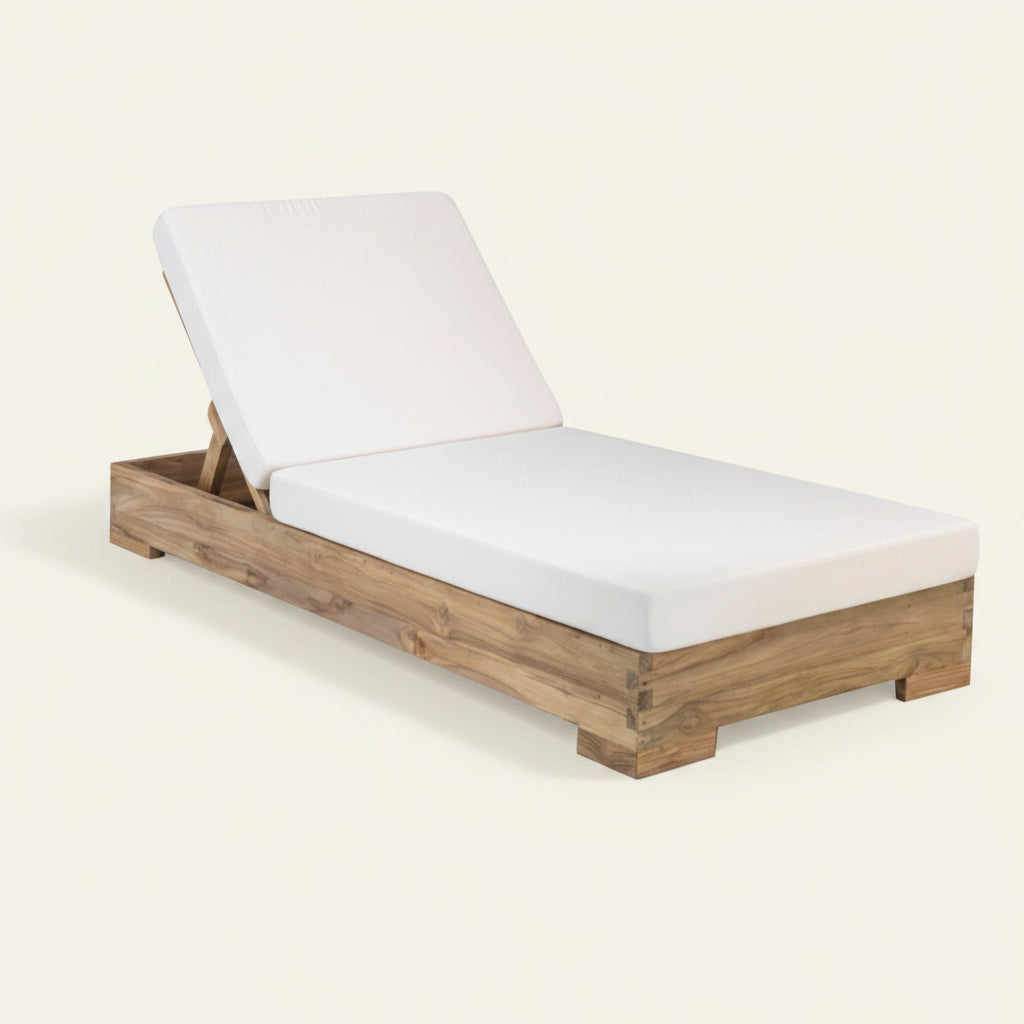 Banyu : Teak Outdoor Sunbed, Natural.