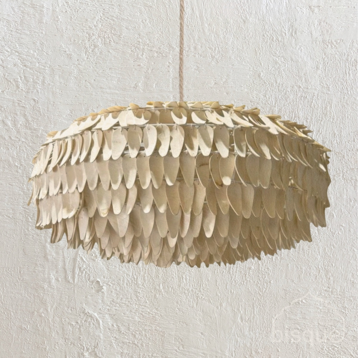 Niri : Coconut pendant