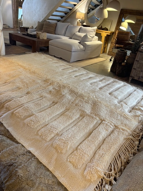 Azrou : Moroccan Rug, All Cream, Large