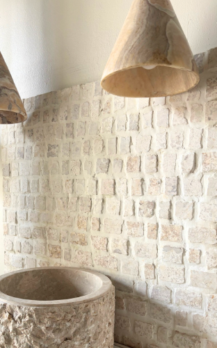 Santan : Polished Onyx cone pendant.