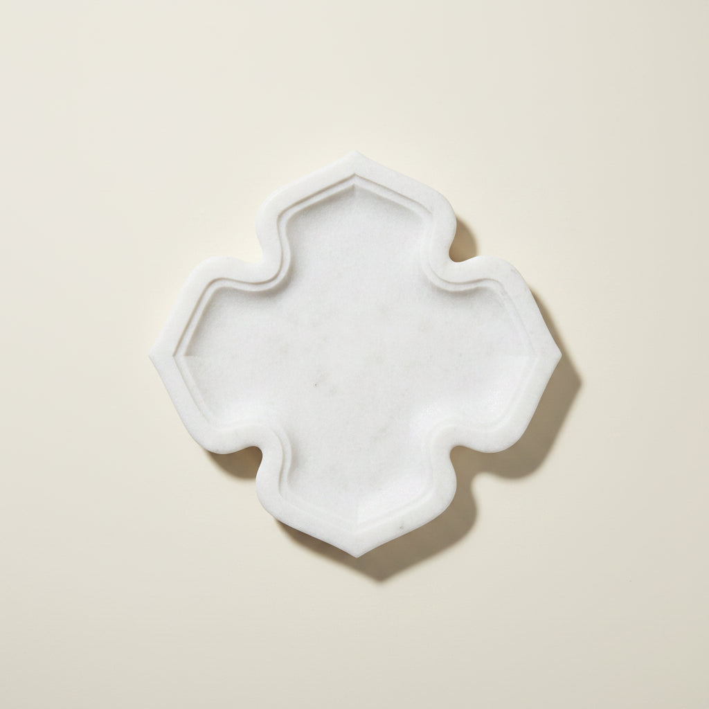 Mula : White Marble Petal Platter