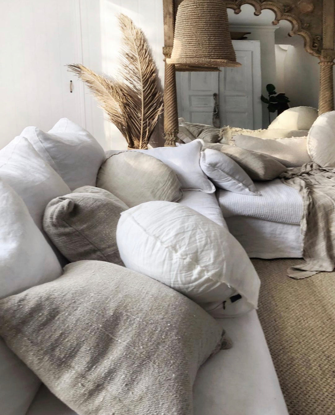 Senja : Linen Corner Sofa, White Right hand chaise