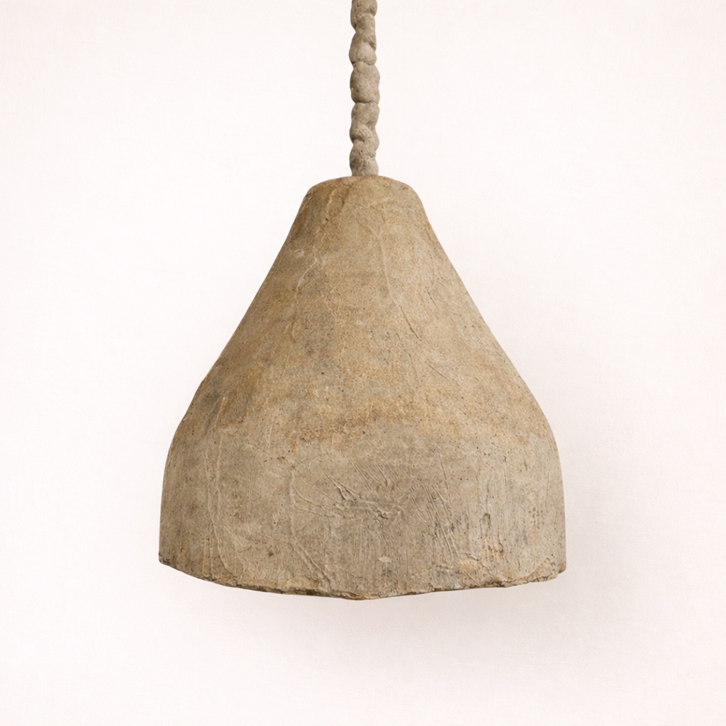 Abasun : clay pendant large size in washed mud finish