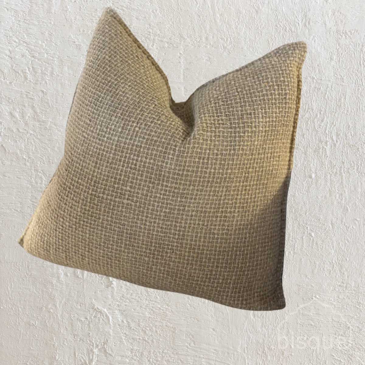 LOUISA. NATURAL SILK SQUARES CUSHION. 60 X 60CM