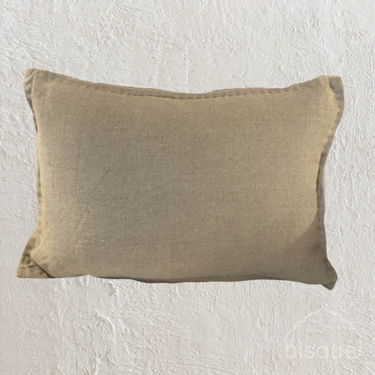 FRANCOISE2. SLUB LINEN WEAVE. NATURAL. 60 X 40 CM CUSHIONS.