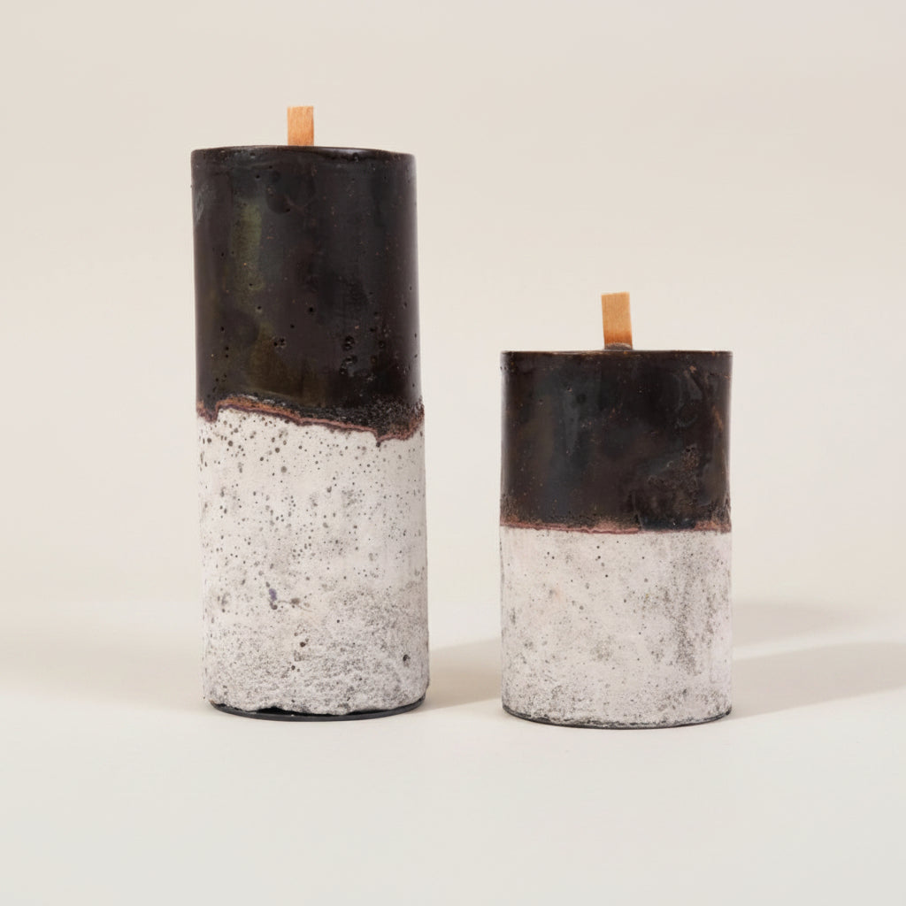 Watsu : Candle, Black with Grey Concrete Base