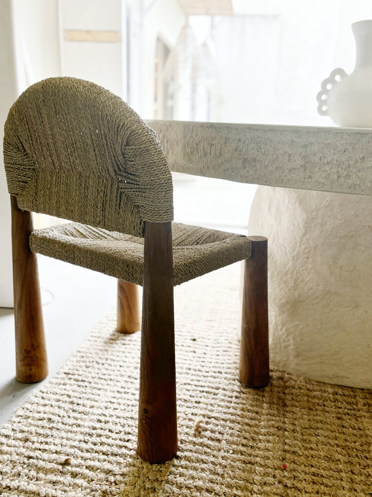 Mendong : Seagrass & Teak dining chair