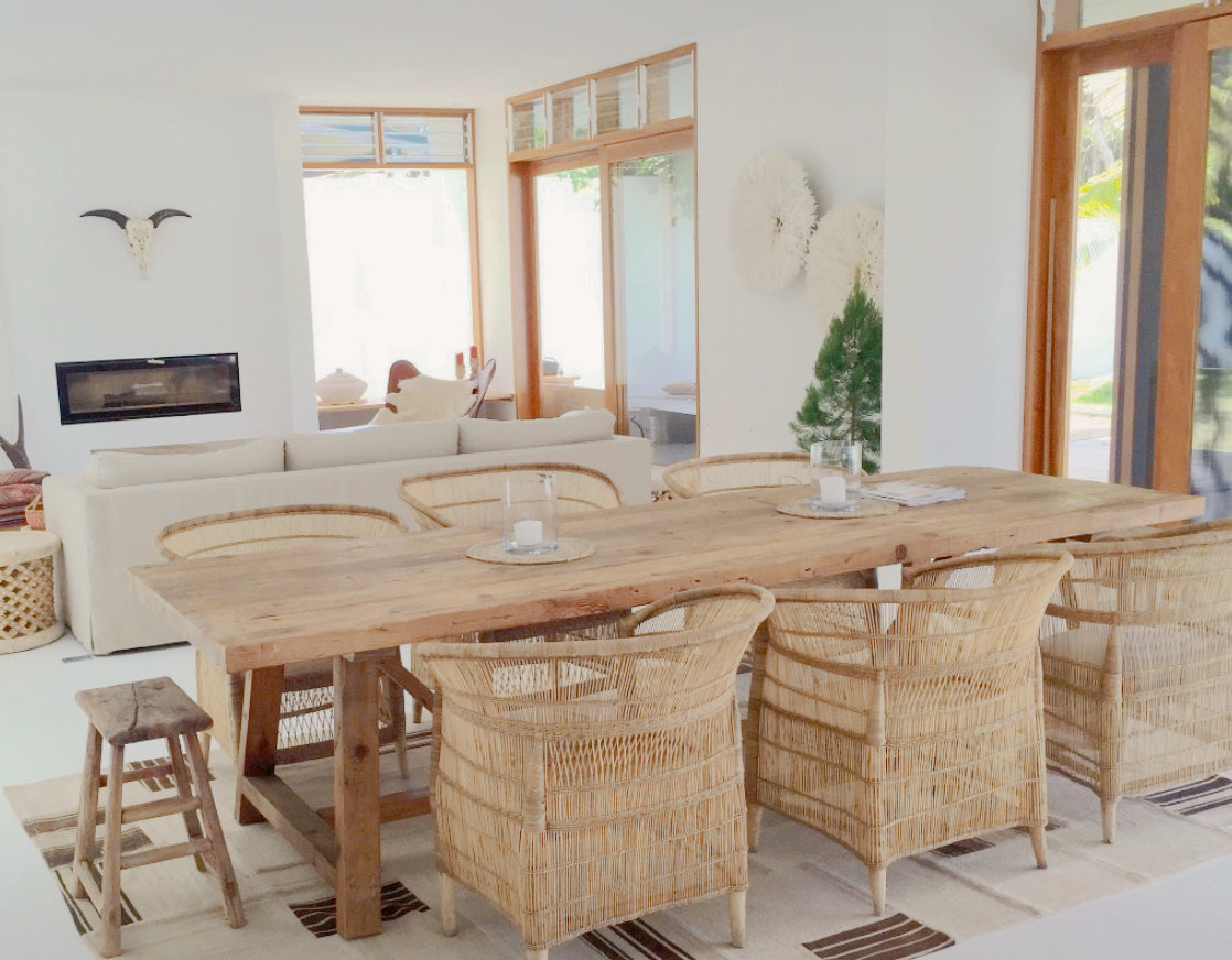 William : Classic Farmhouse Table