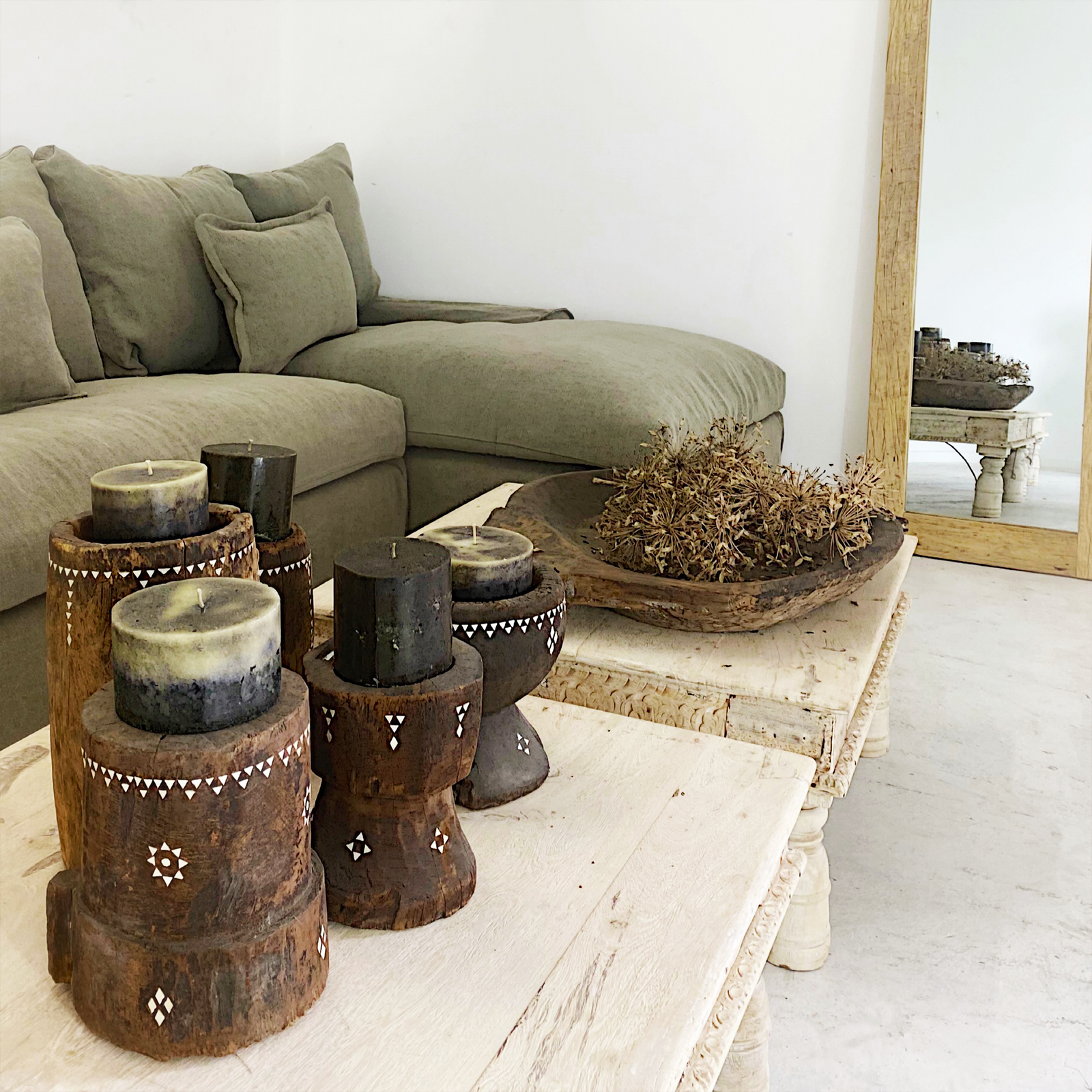 Lukana : Antique Wooden Grinder Pots Assorted, Small