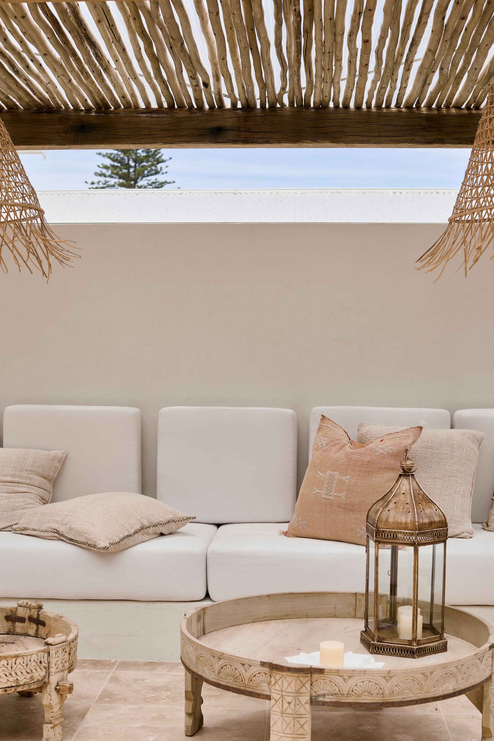 Sana Carved Indian Wooden Ghatti Guera