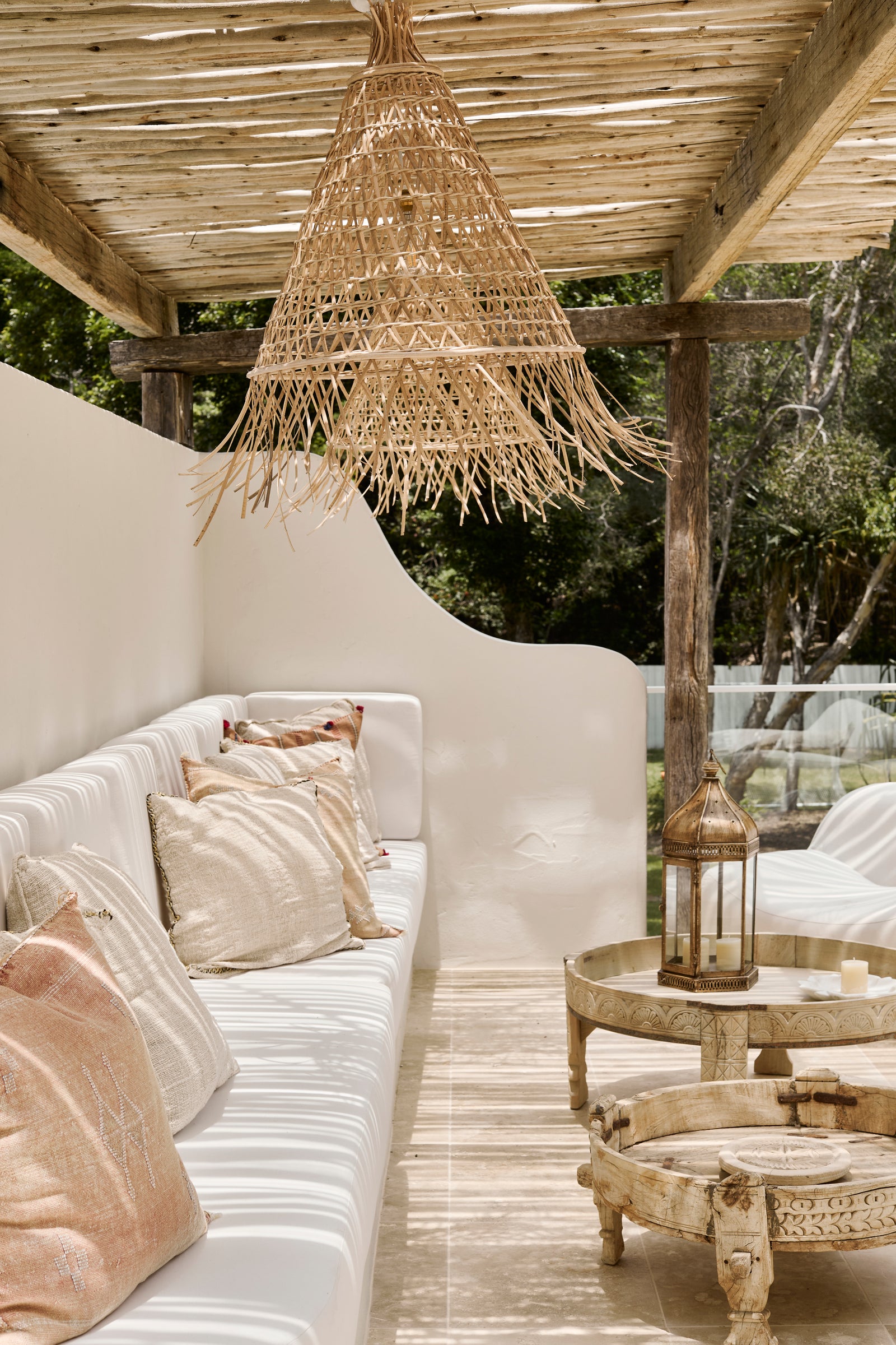 Sana Carved Indian Wooden Ghatti Guera