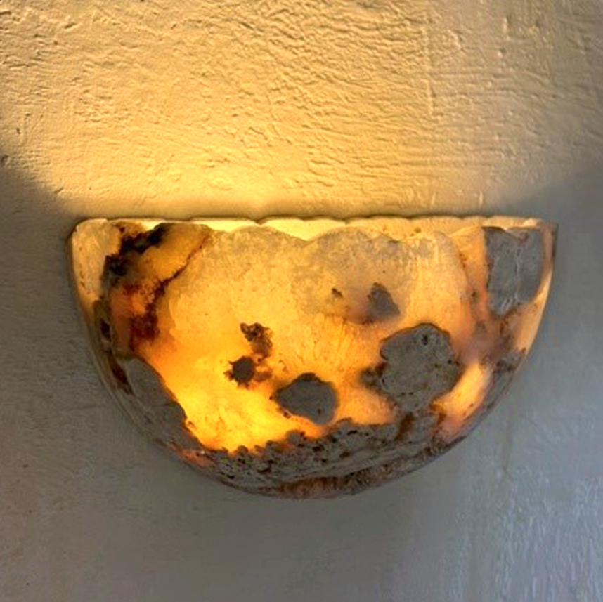 Jumbani : Onyx Wall Sconce.