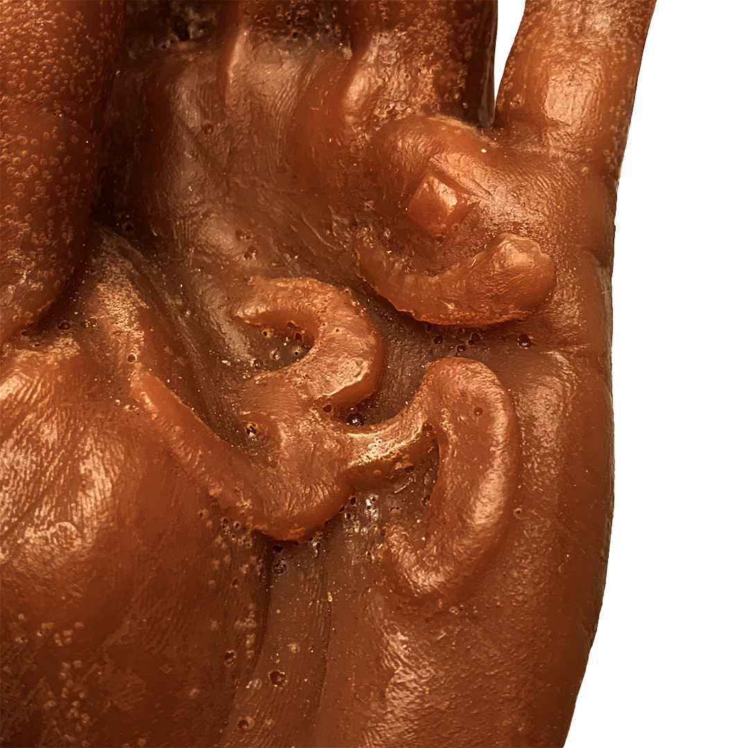 Om : Candle, Chocolate