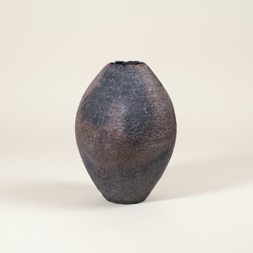 TERNI CHARCOAL COLOURED TERRACOTTA POT