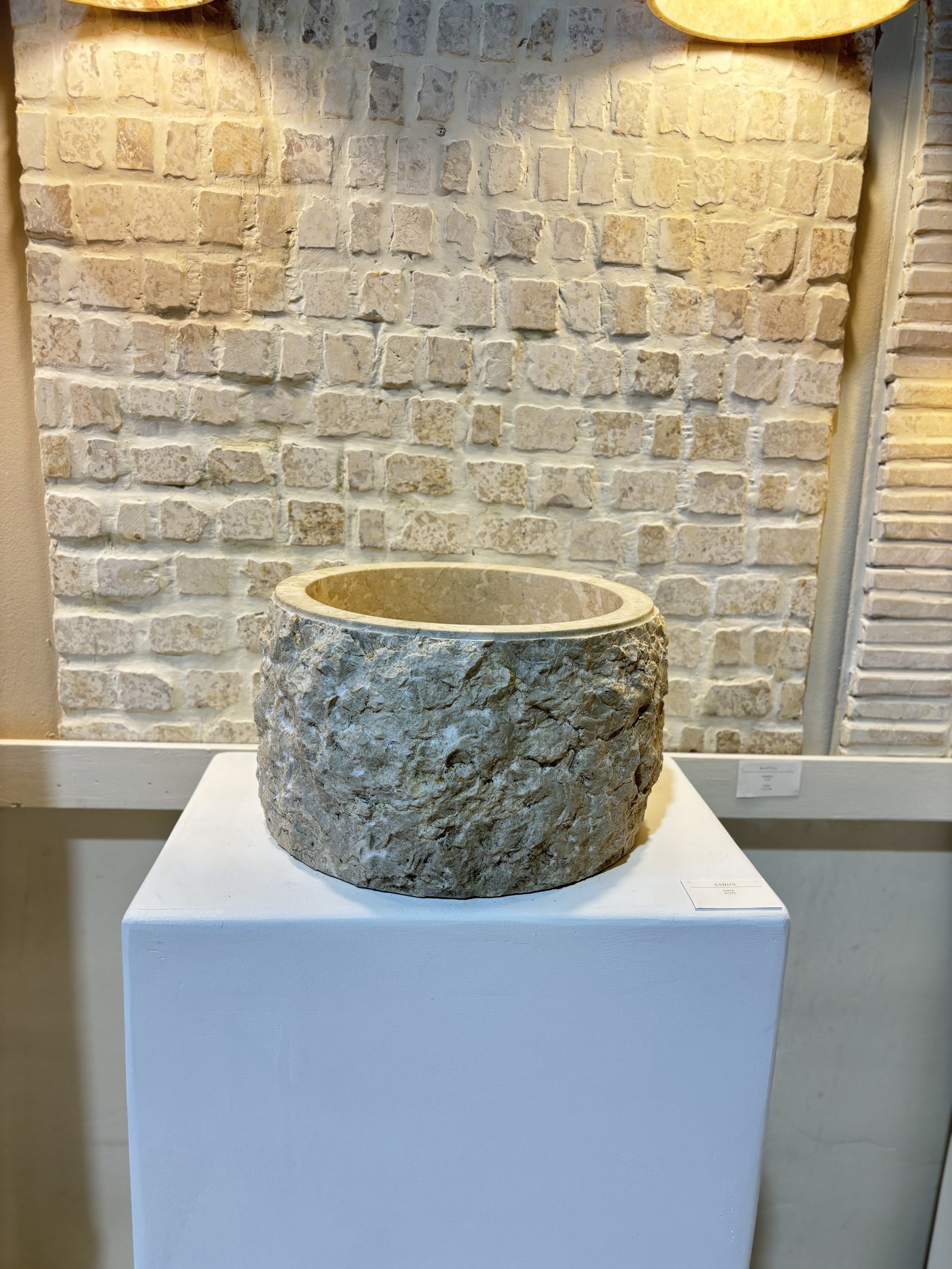 Ashon : Marble basin