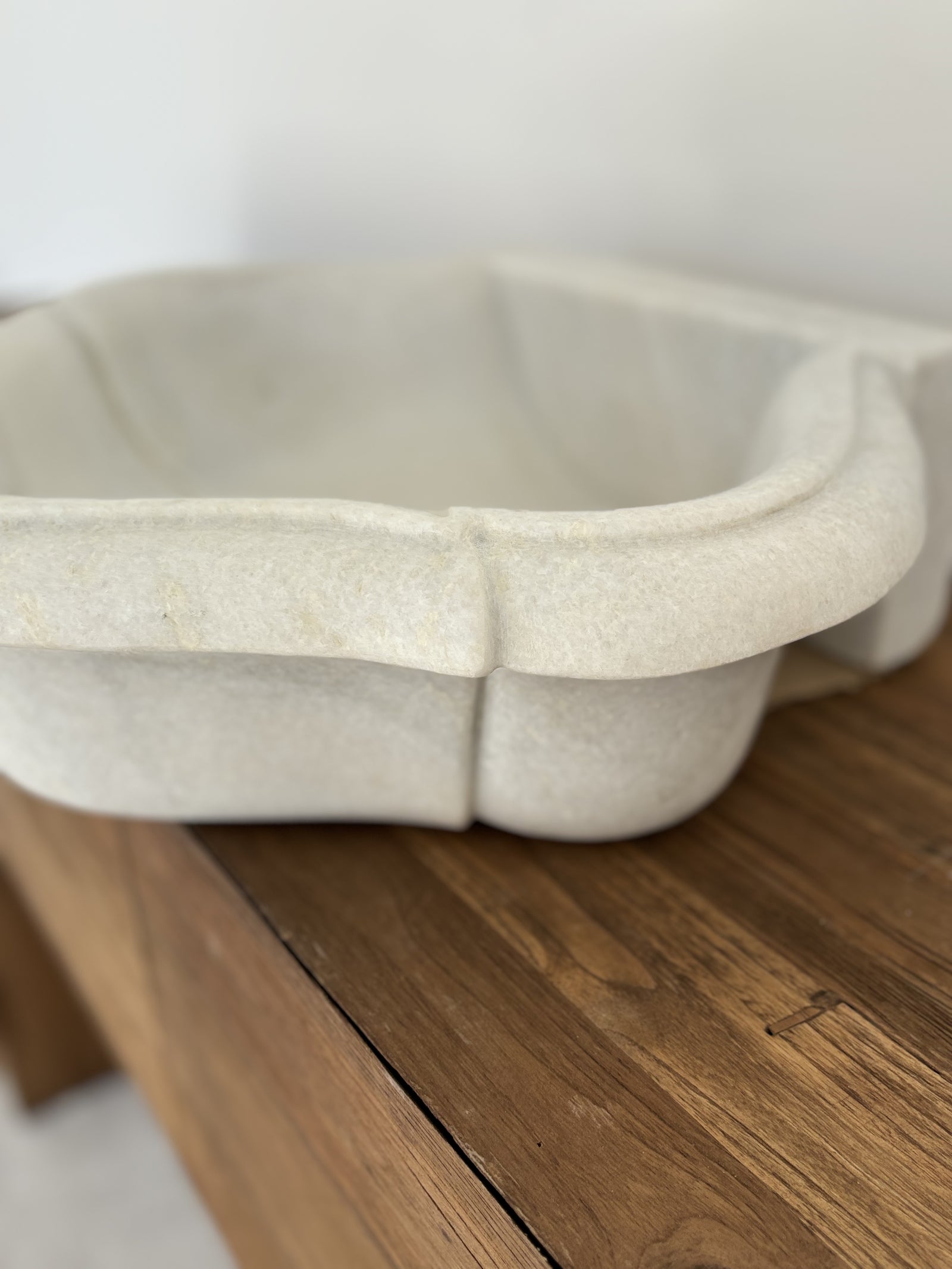 Ryka : Marble wash Basin