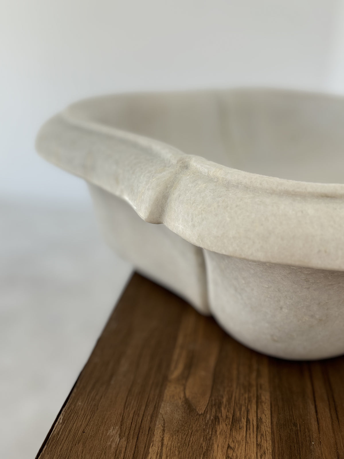 Ryka : Marble wash Basin