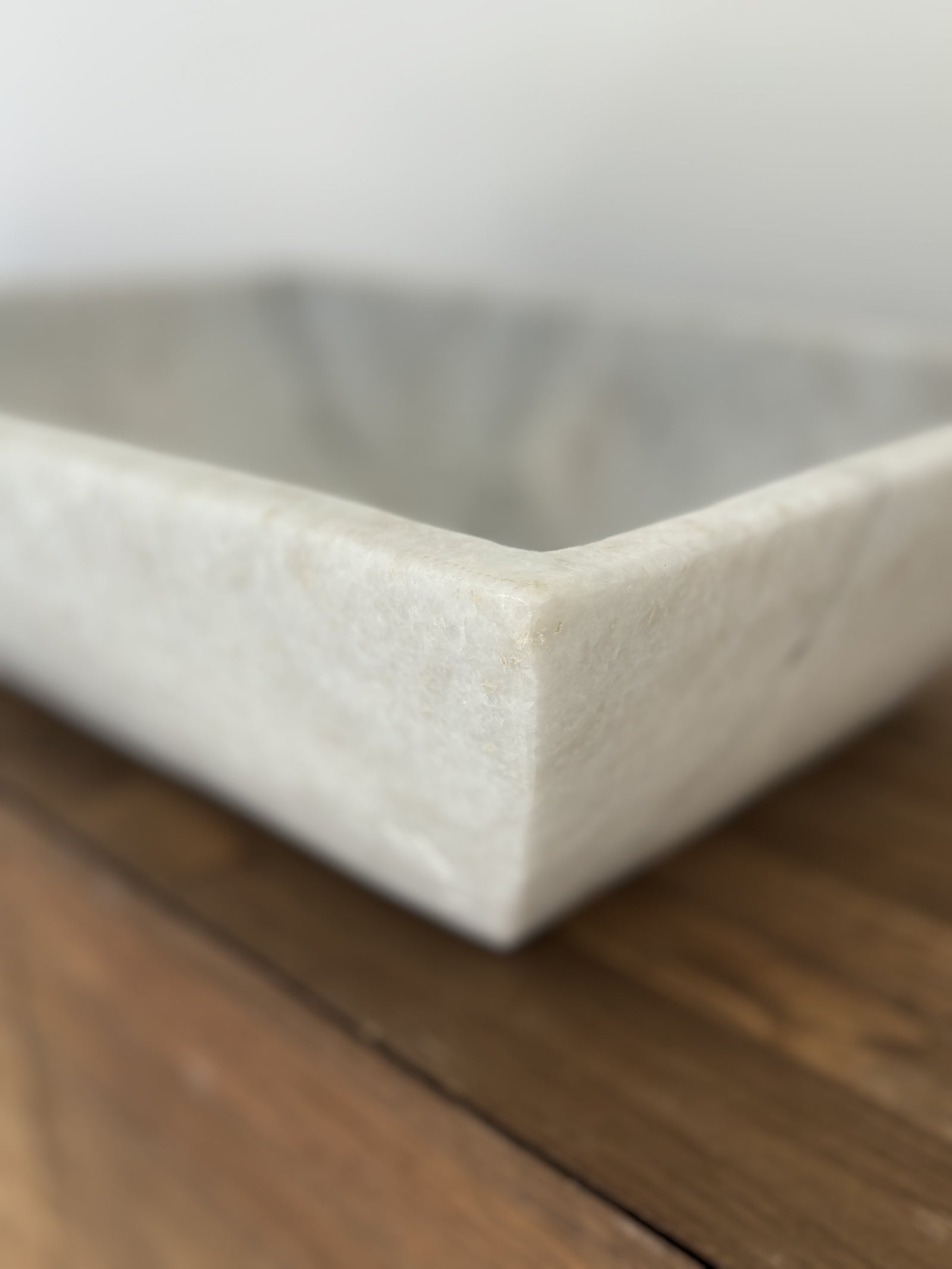 Ela : Rectangle Basin, White Marble