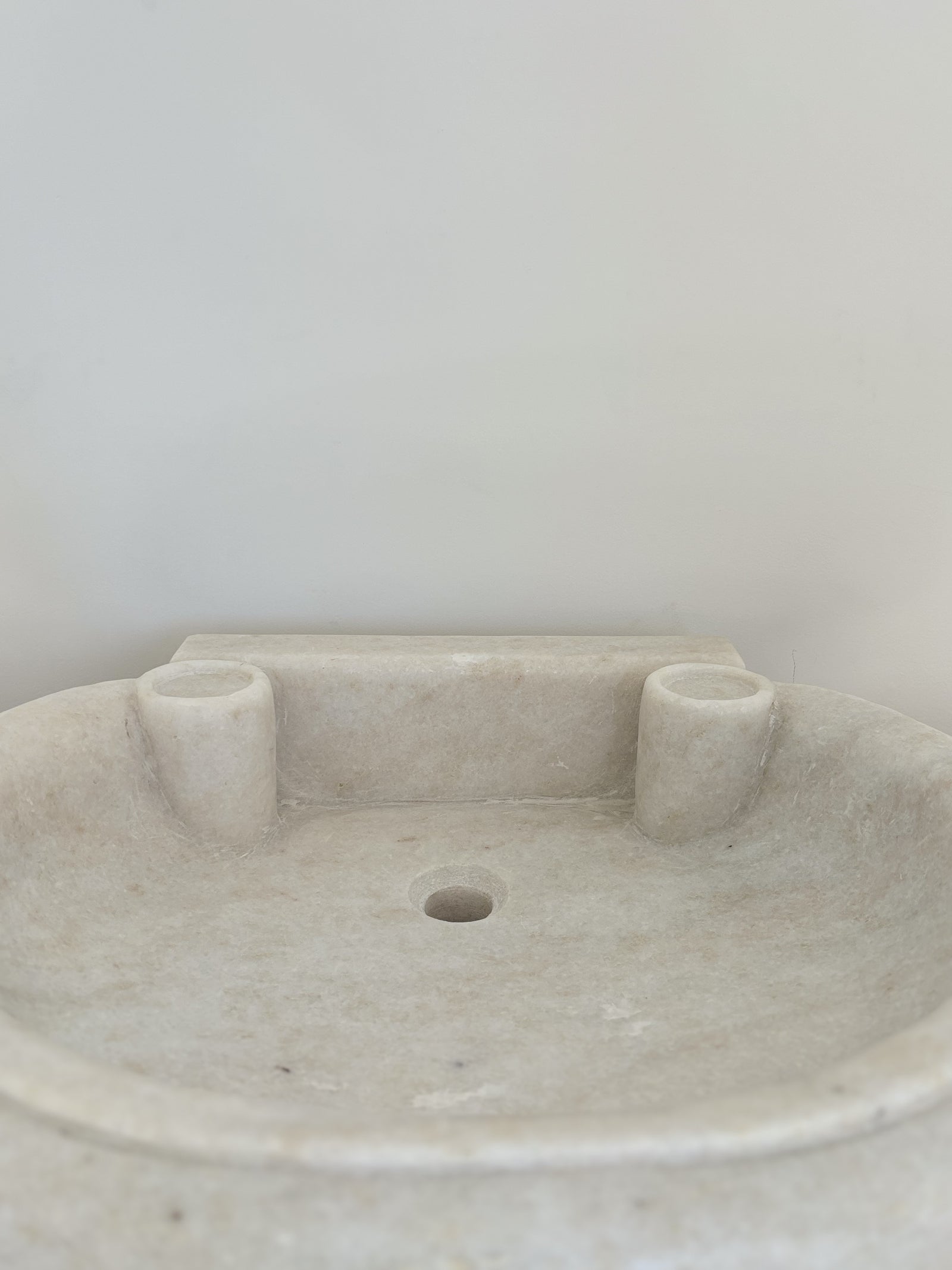Eshana : Carved Marble Basin