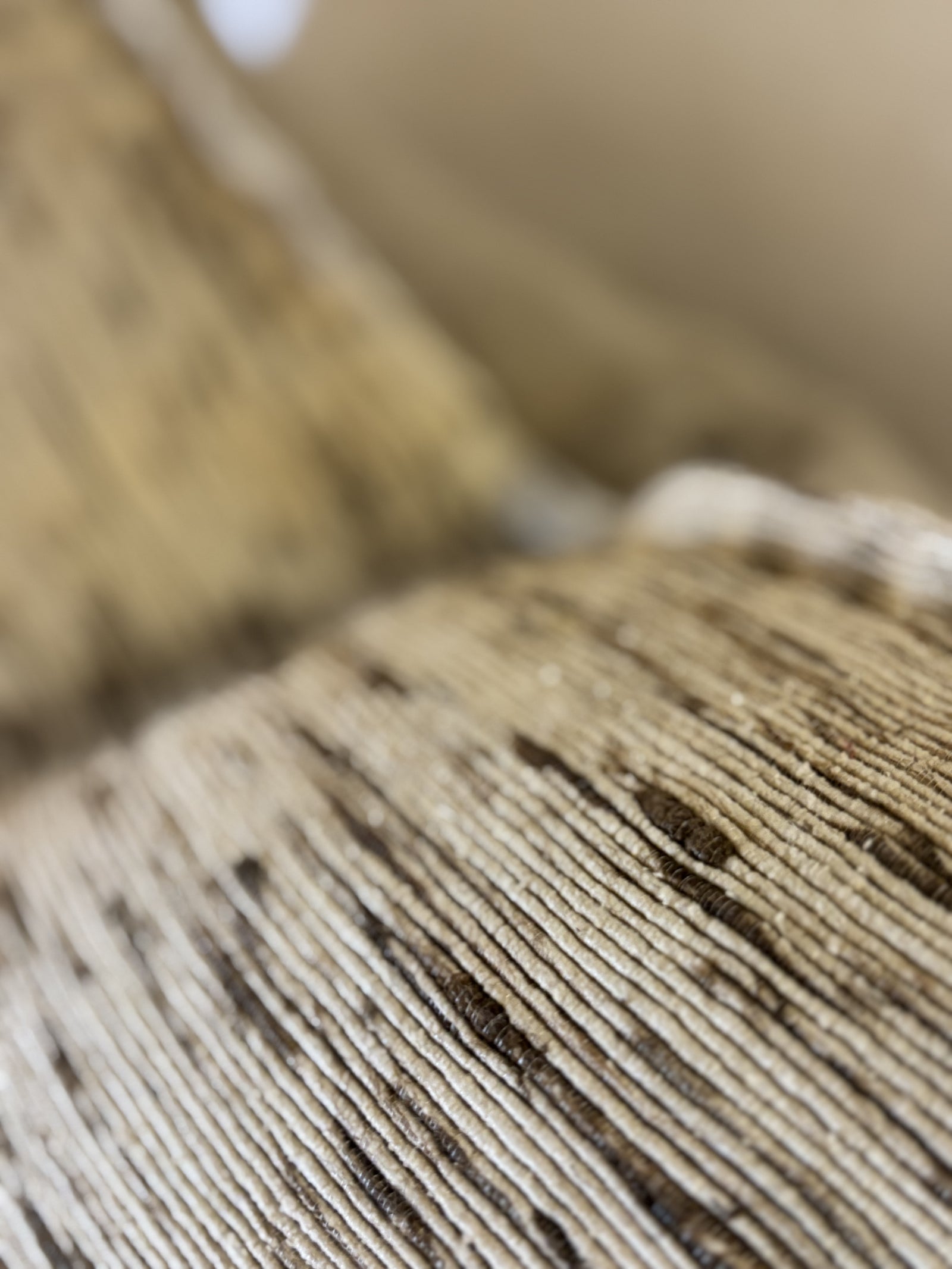 ELOISE. SILK THREADS, CREAM WITH BROWN.60 X 60CM CUSHIONS.