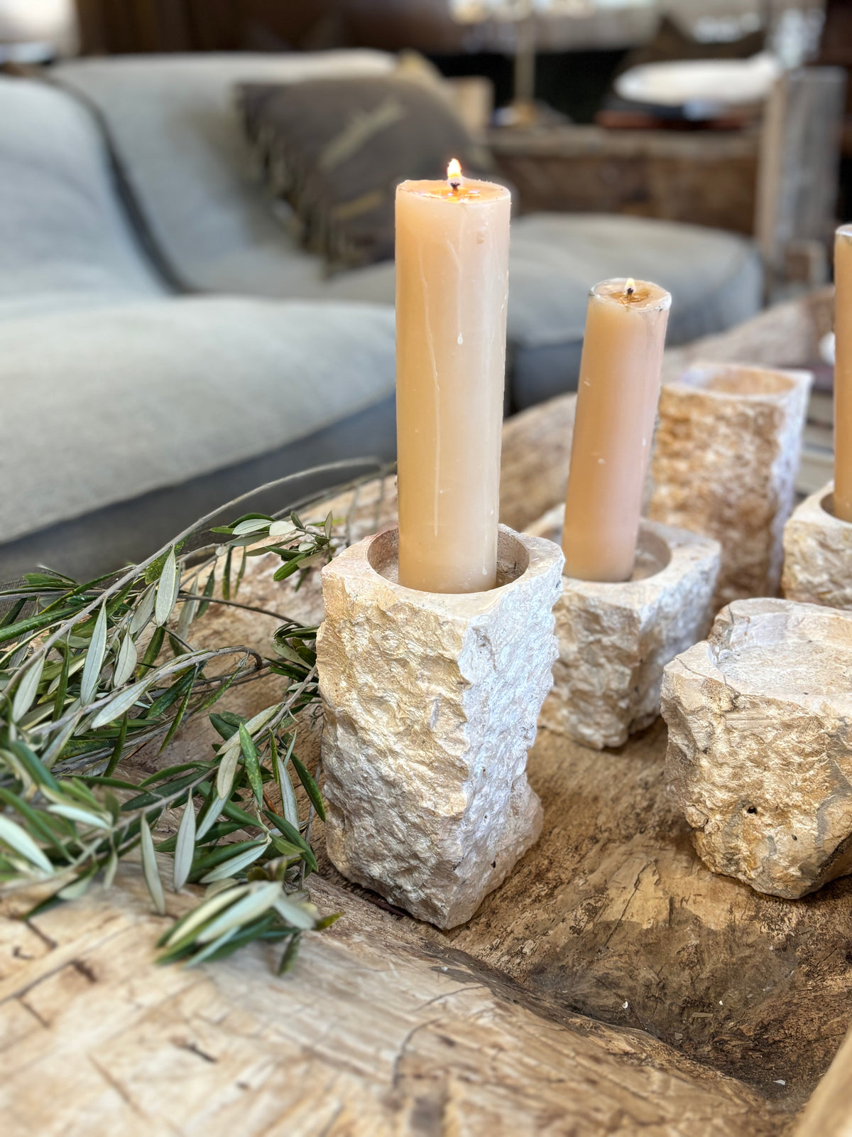 Loana : raw marble candle holder, large