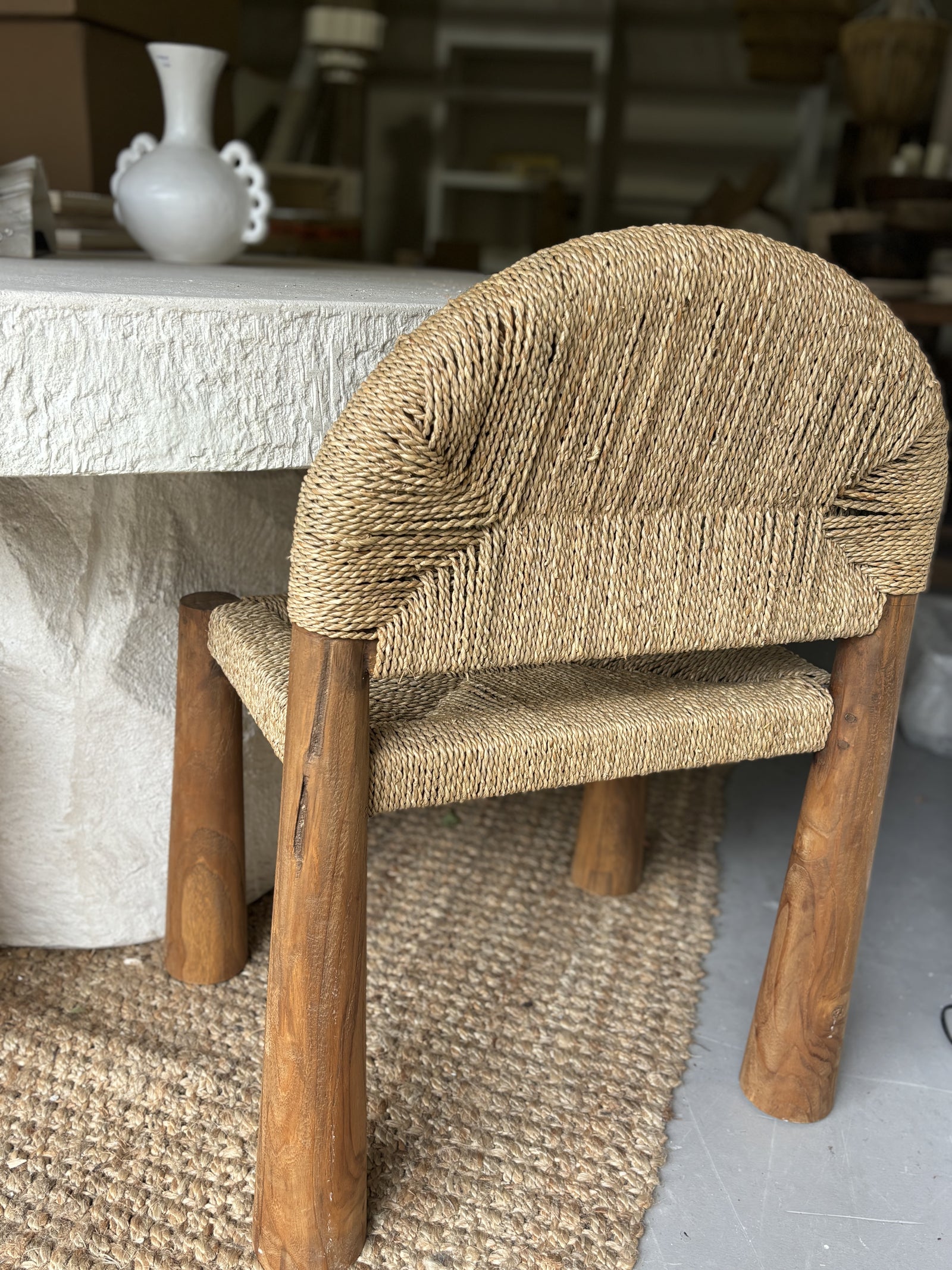 Mendong : Seagrass & Teak dining chair