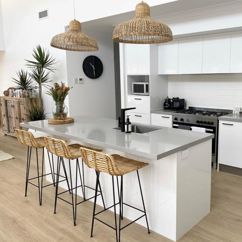 Laloma : Bamboo Pendant with Diamond Pattern