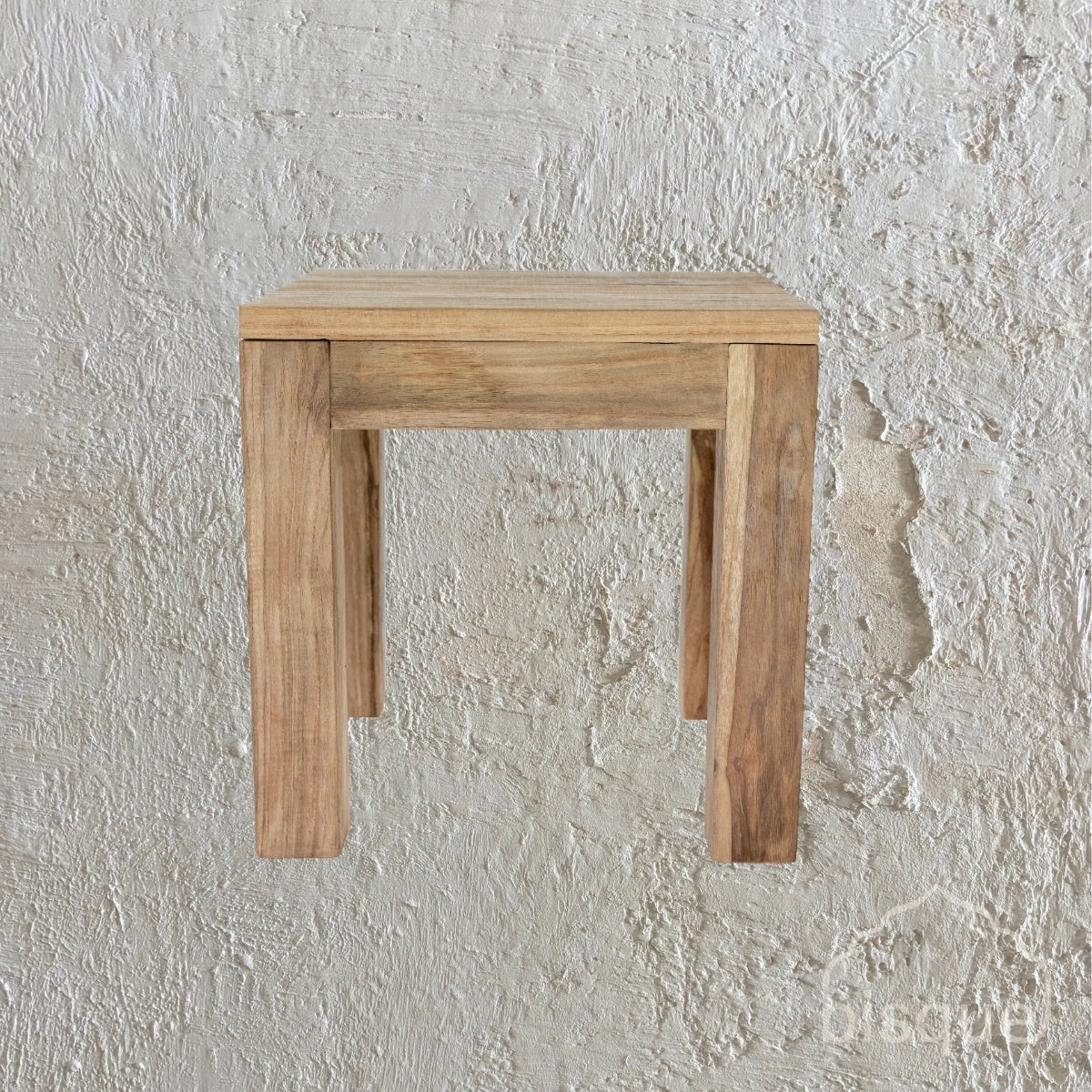 Santoso : Outdoor Side Table, Natural