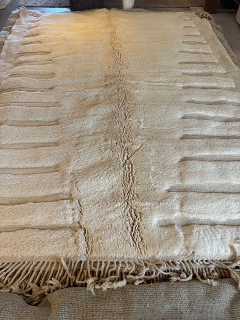 Azrou : Moroccan Rug, All Cream, Large