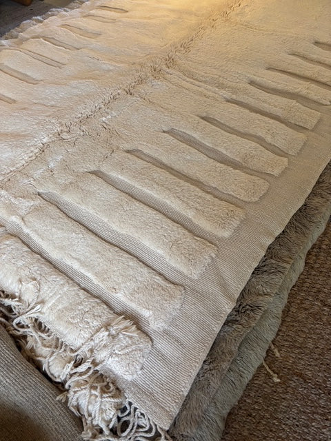 Azrou : Moroccan Rug, All Cream, Large