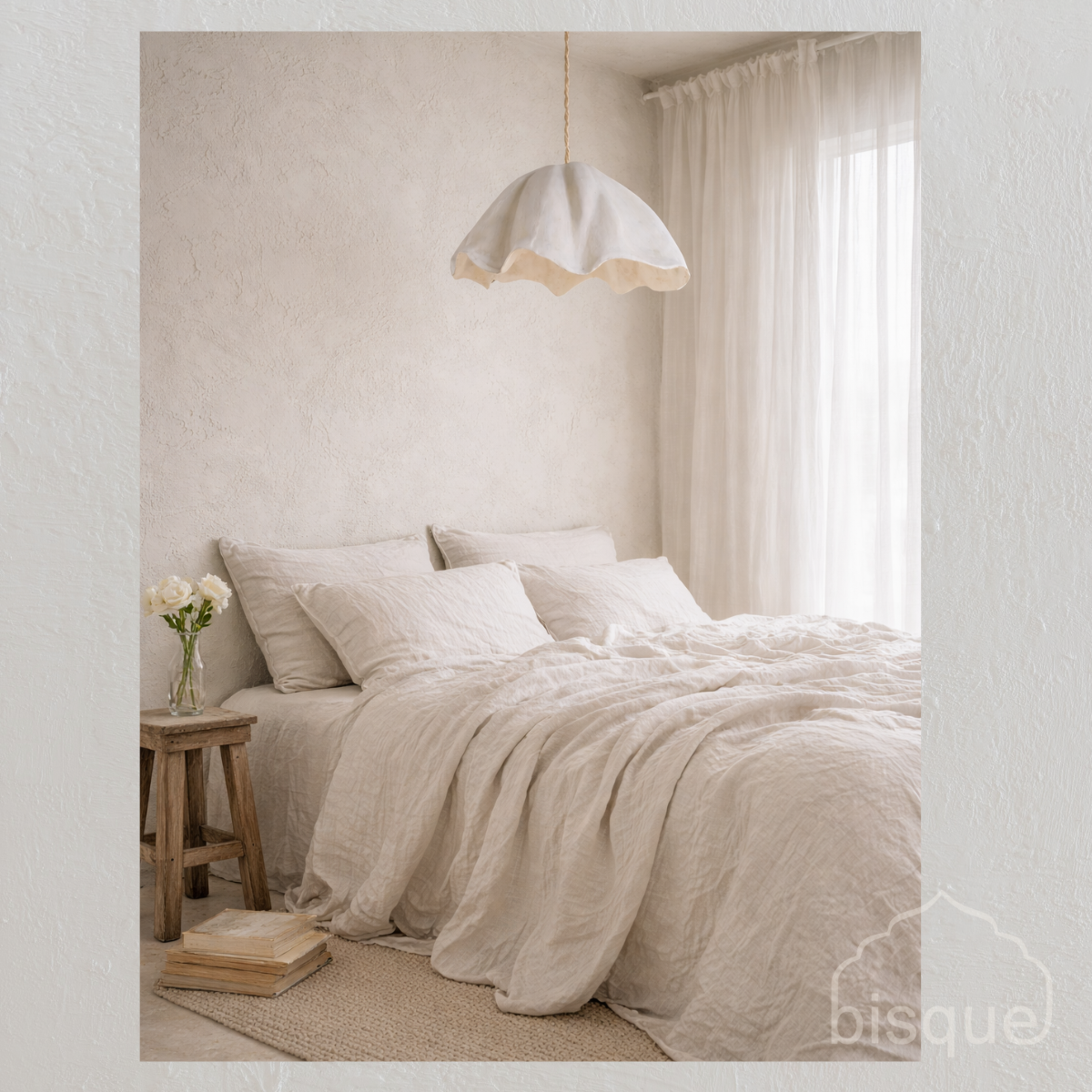 Ariana : Resin flower pendant