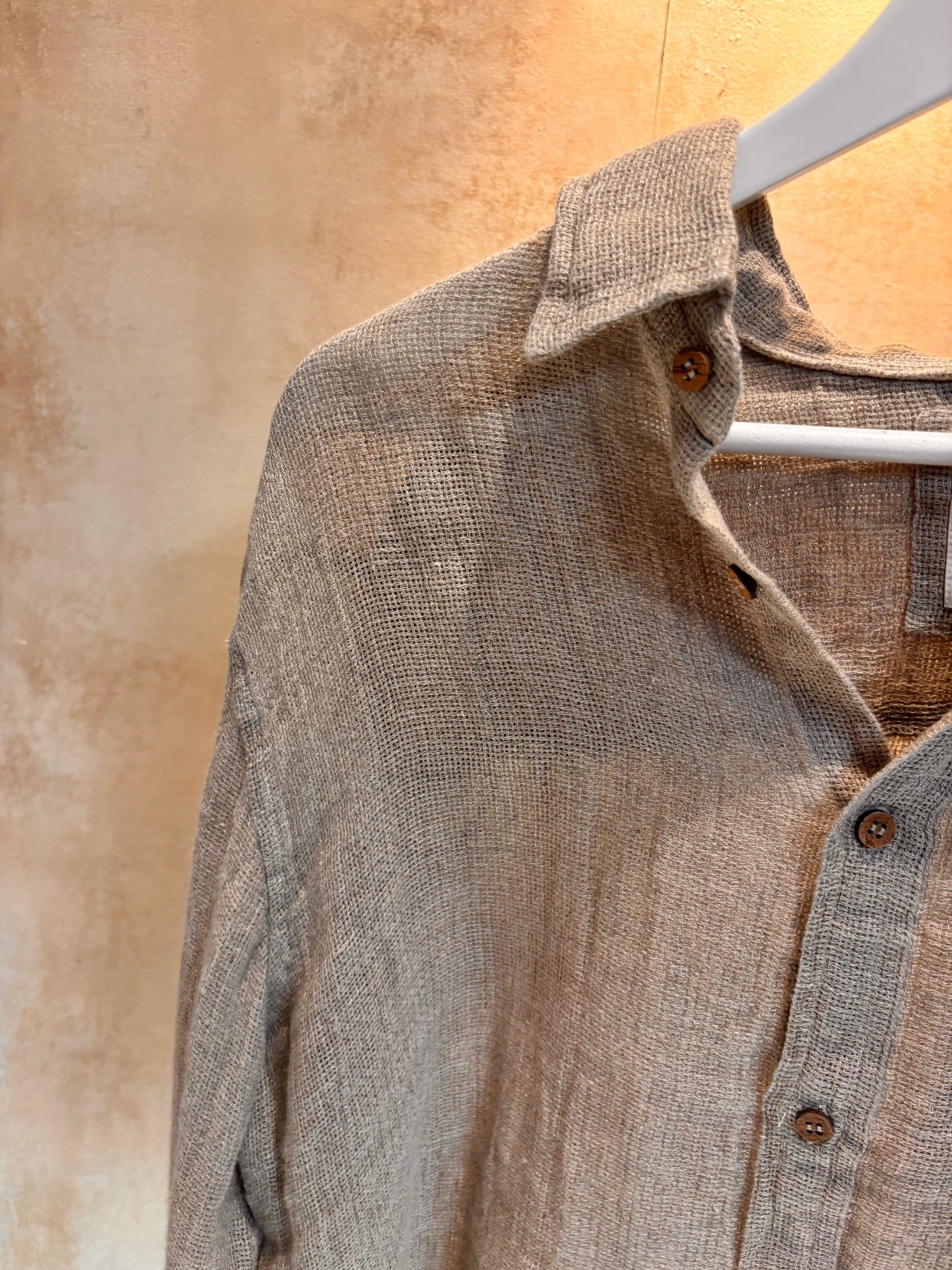Italian Linen : Mark : Unisex Classic Linen Shirt, Medium