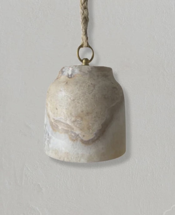 Esti  : Onyx pendant light